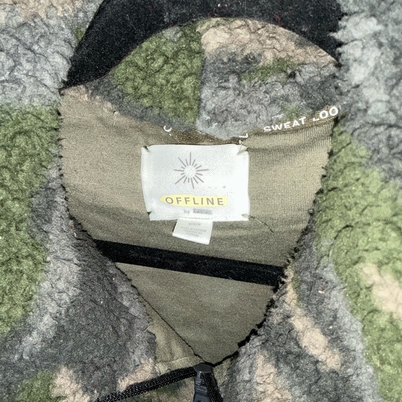 Camouflage Sherpa Hoodie Sweater - Picture 2 of 3
